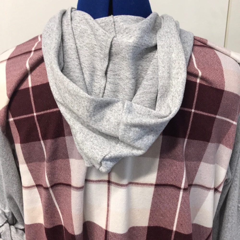 Rue 21 lightweight hooded shirt - Picture 6 of 7